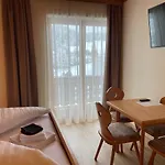Haus Seerose Lägenhet Seeboden
